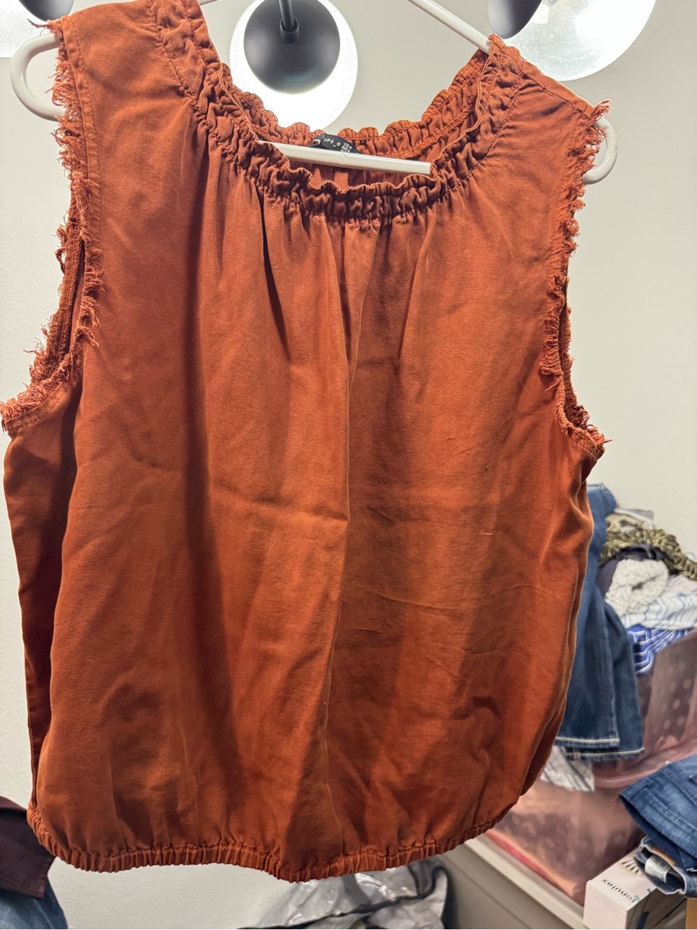 Sleeveless Elastic-Hem Tank Top in Rust
